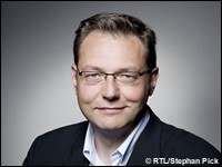Der 47-jährige Dirk Schweitzer gibt seinen Job als Bereichsleiter Fremdprogramm bei der Kölner Fernsehstation RTL zum zweiten Quartal 2011 auf und heuert ... - dirkschweitzer_01__W200xh0